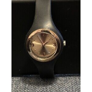 Womans Rose Gold Tone Dial Round Case Black Silicone Band Watch Need Battery